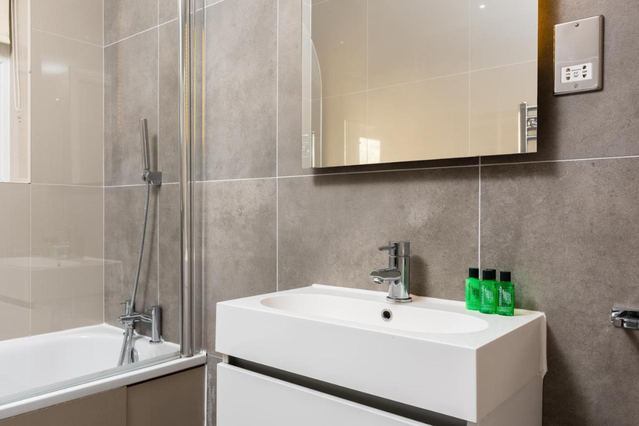 3 Bedroom Garden Apartment Opposite The Beach Okręg wyborczy Hove Zewnętrze zdjęcie